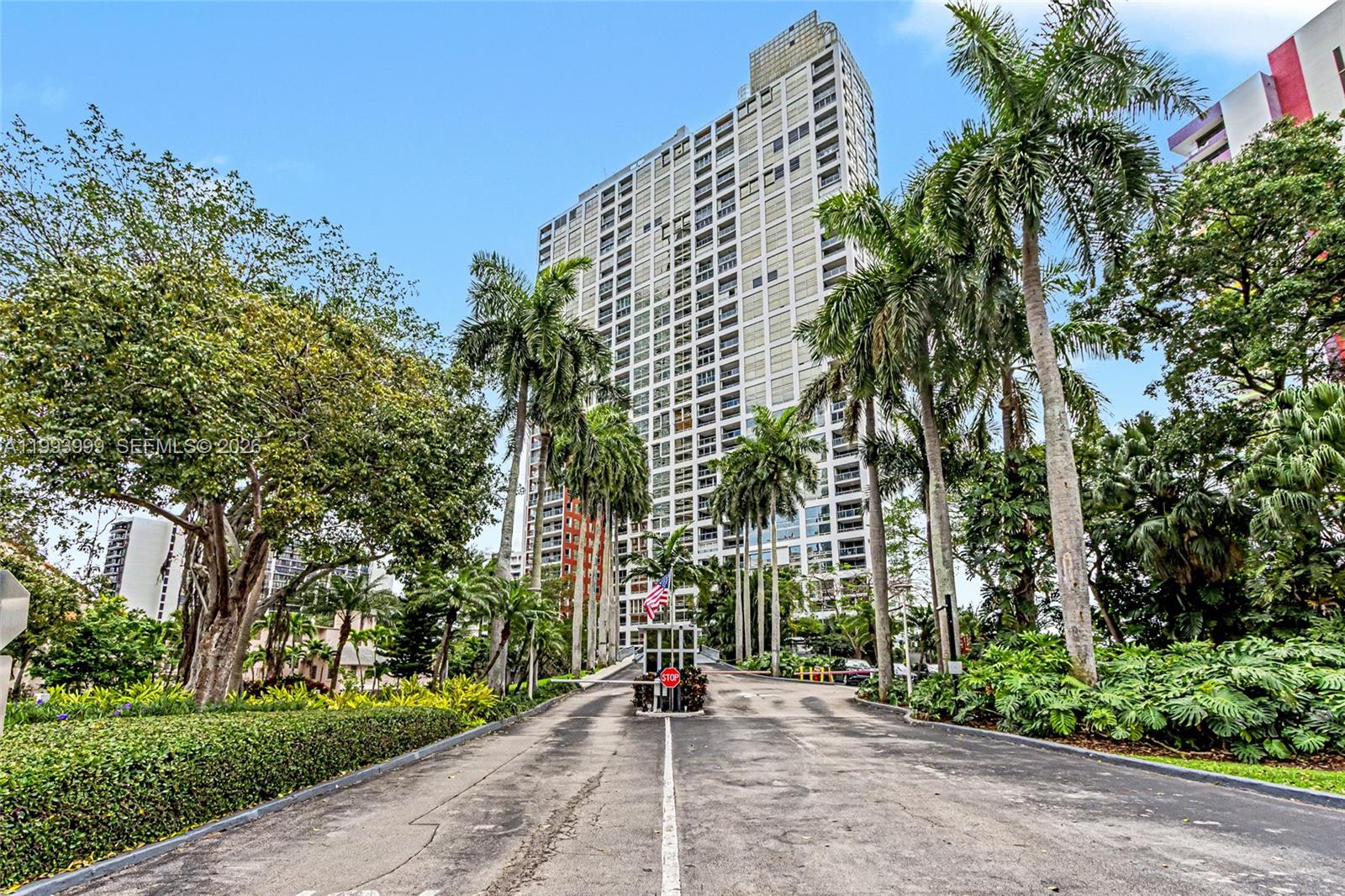 THE PALACE CONDO - Residential
