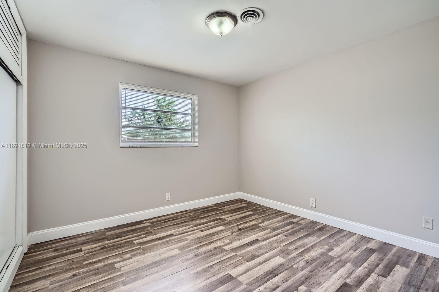 EDGEFIELD 1ST SEC - Residential