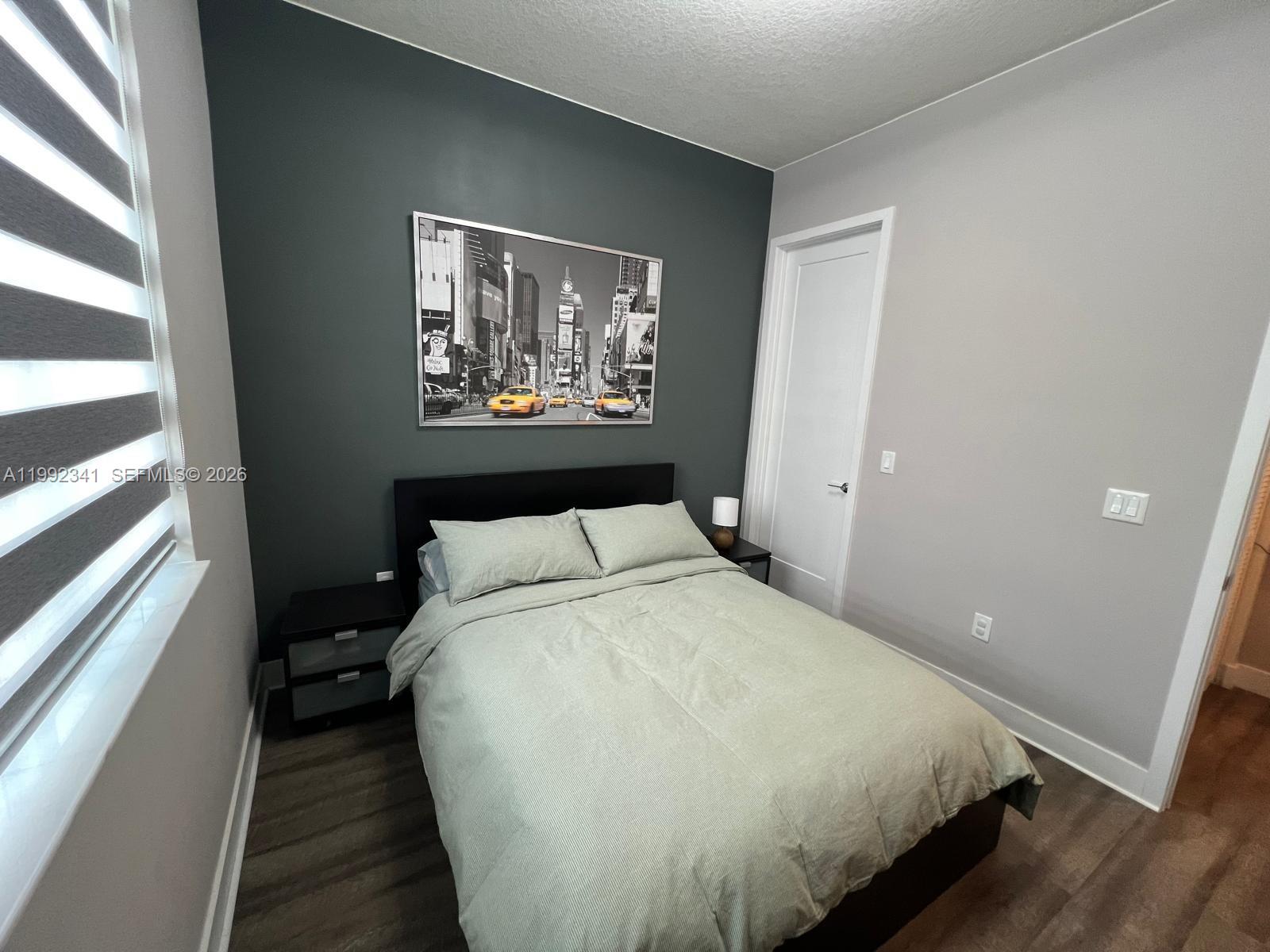 LANDMARK AT DORAL CENTRAL - Residential Lease