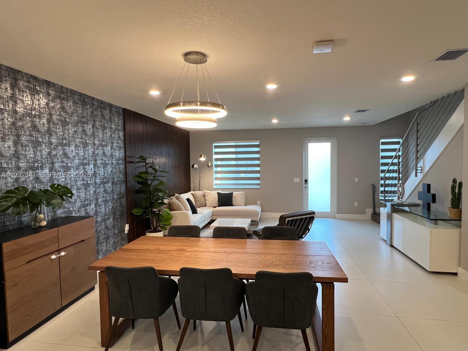 LANDMARK AT DORAL CENTRAL - Residential Lease