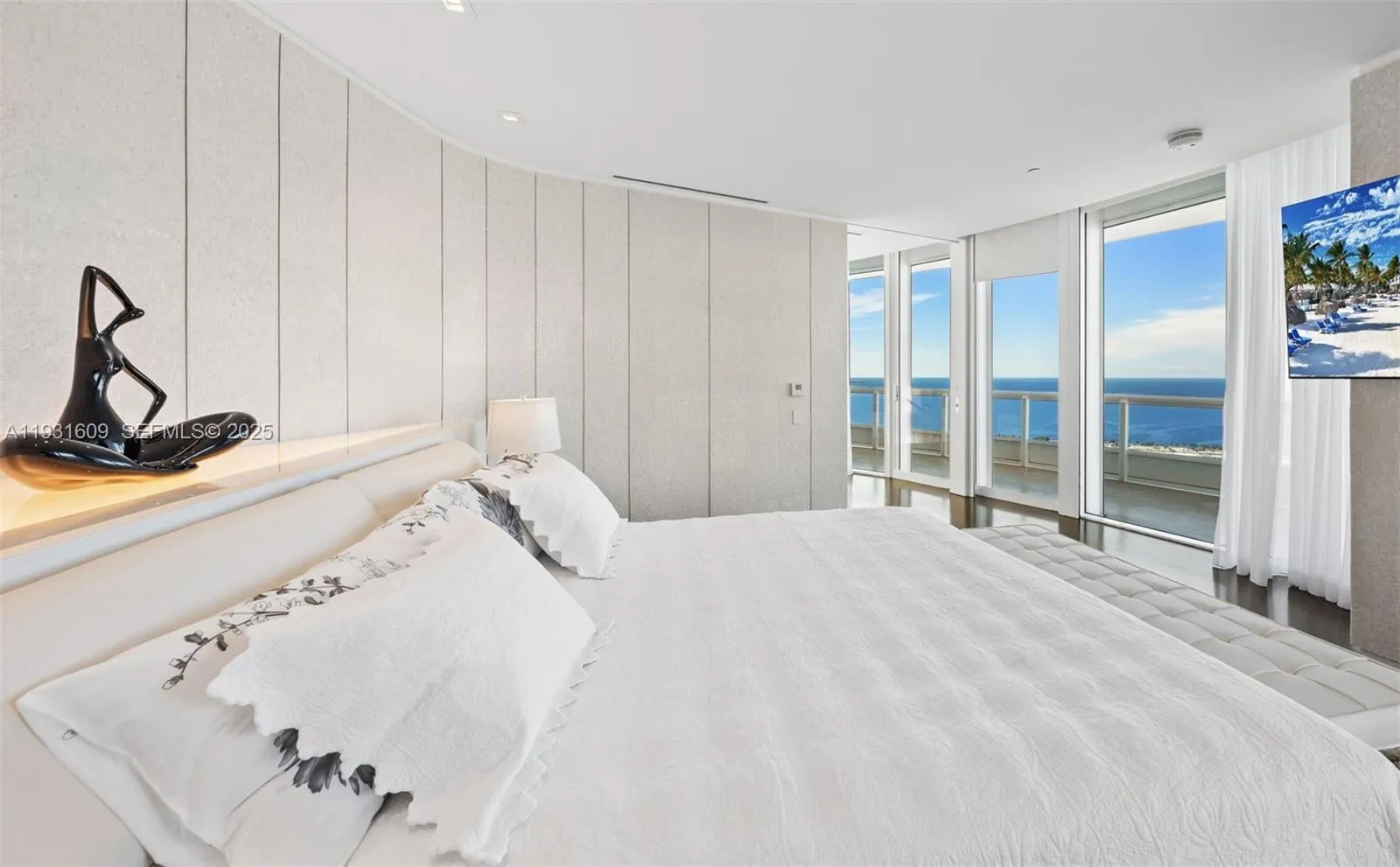 Miami, Florida 33129, United States, 4 Bedrooms Bedrooms, ,6 BathroomsBathrooms,Residential,Active,255572