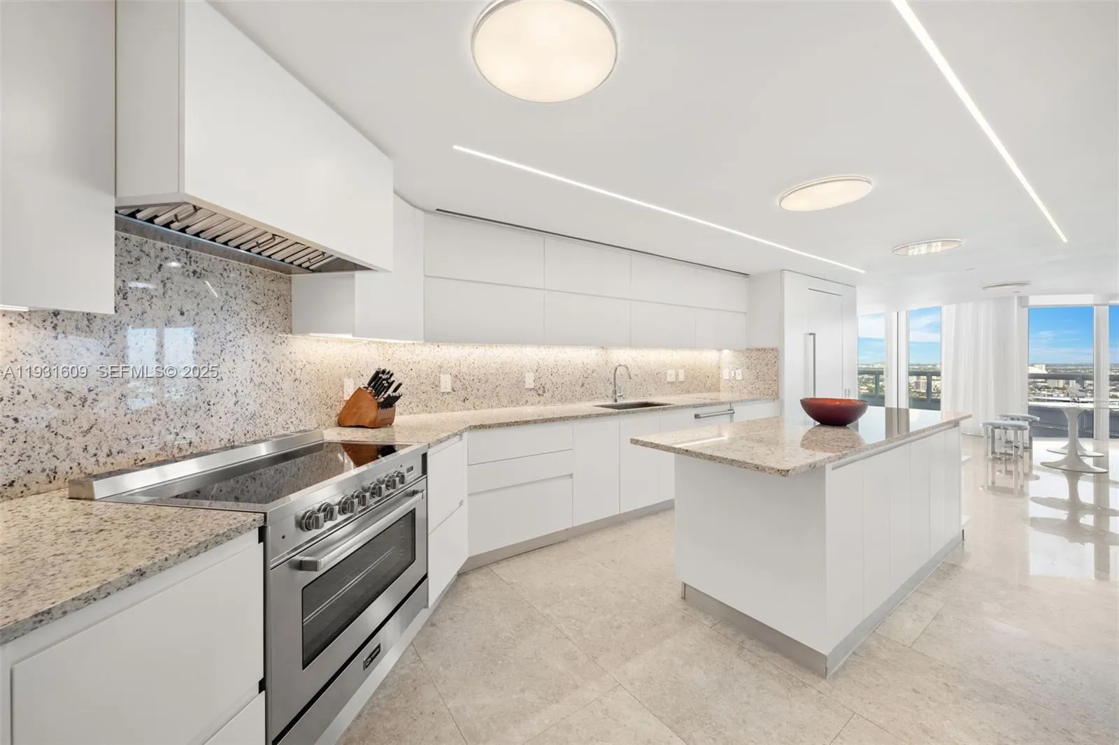 Miami, Florida 33129, United States, 4 Bedrooms Bedrooms, ,6 BathroomsBathrooms,Residential,Active,255572