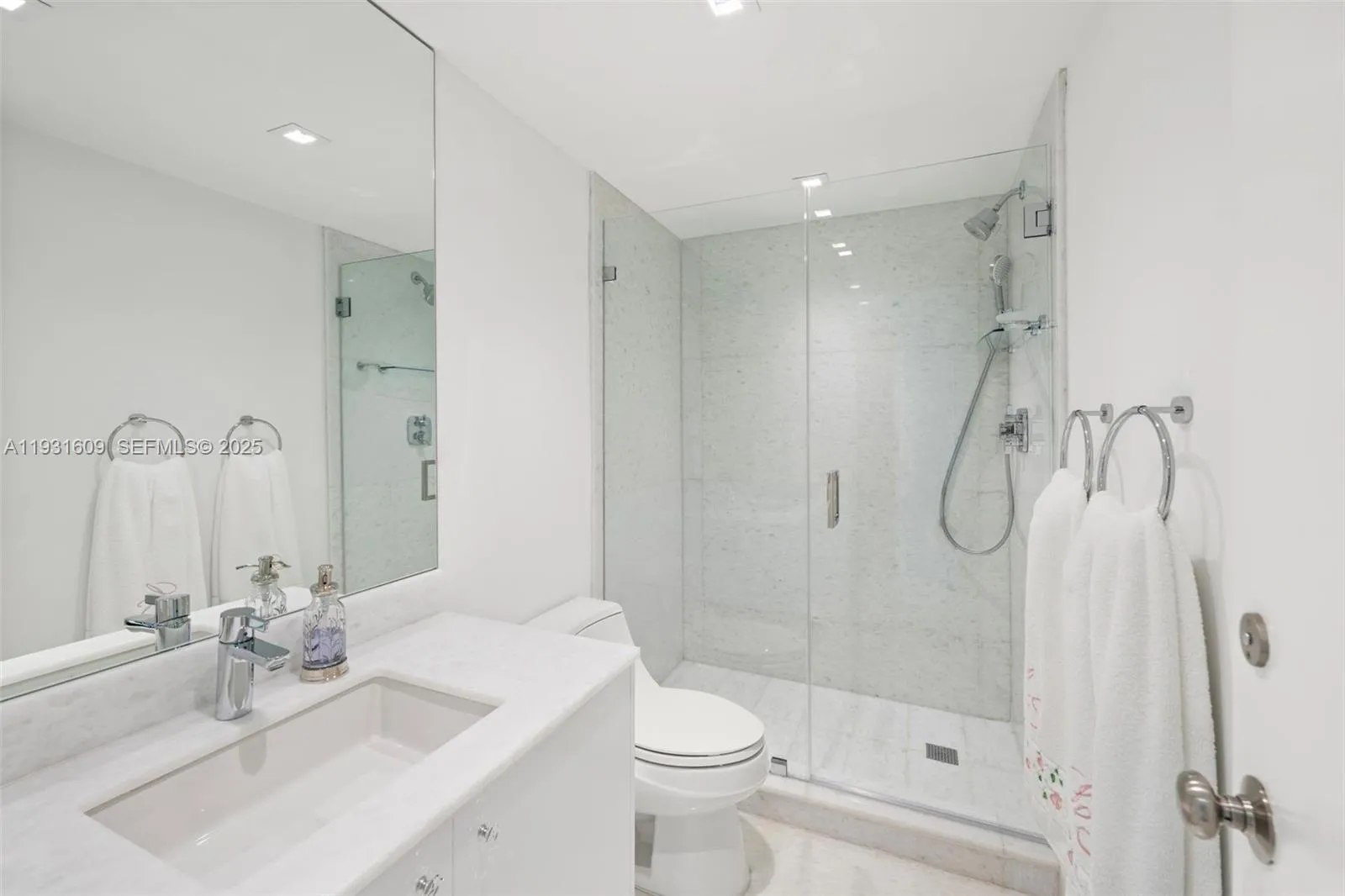 Miami, Florida 33129, United States, 4 Bedrooms Bedrooms, ,6 BathroomsBathrooms,Residential,Active,255572