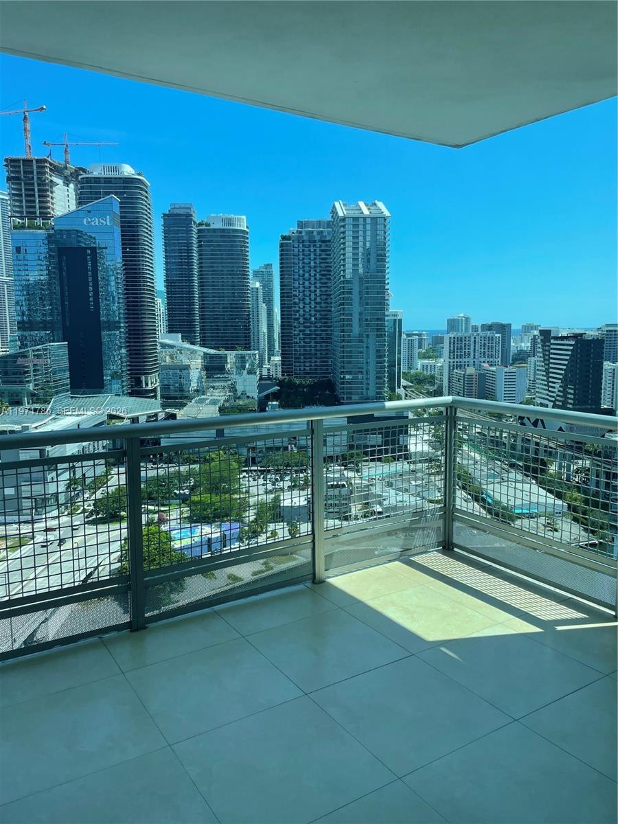 WIND CONDO - Residential