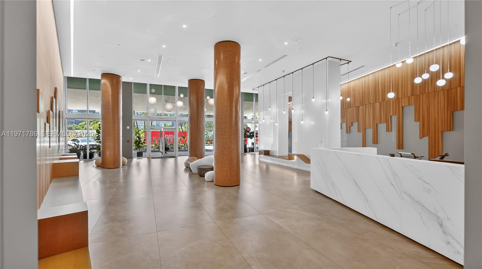 WIND CONDO - Residential