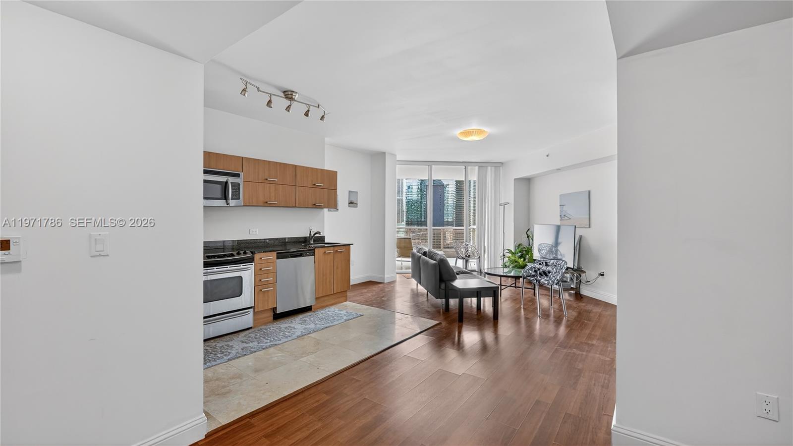 WIND CONDO - Residential