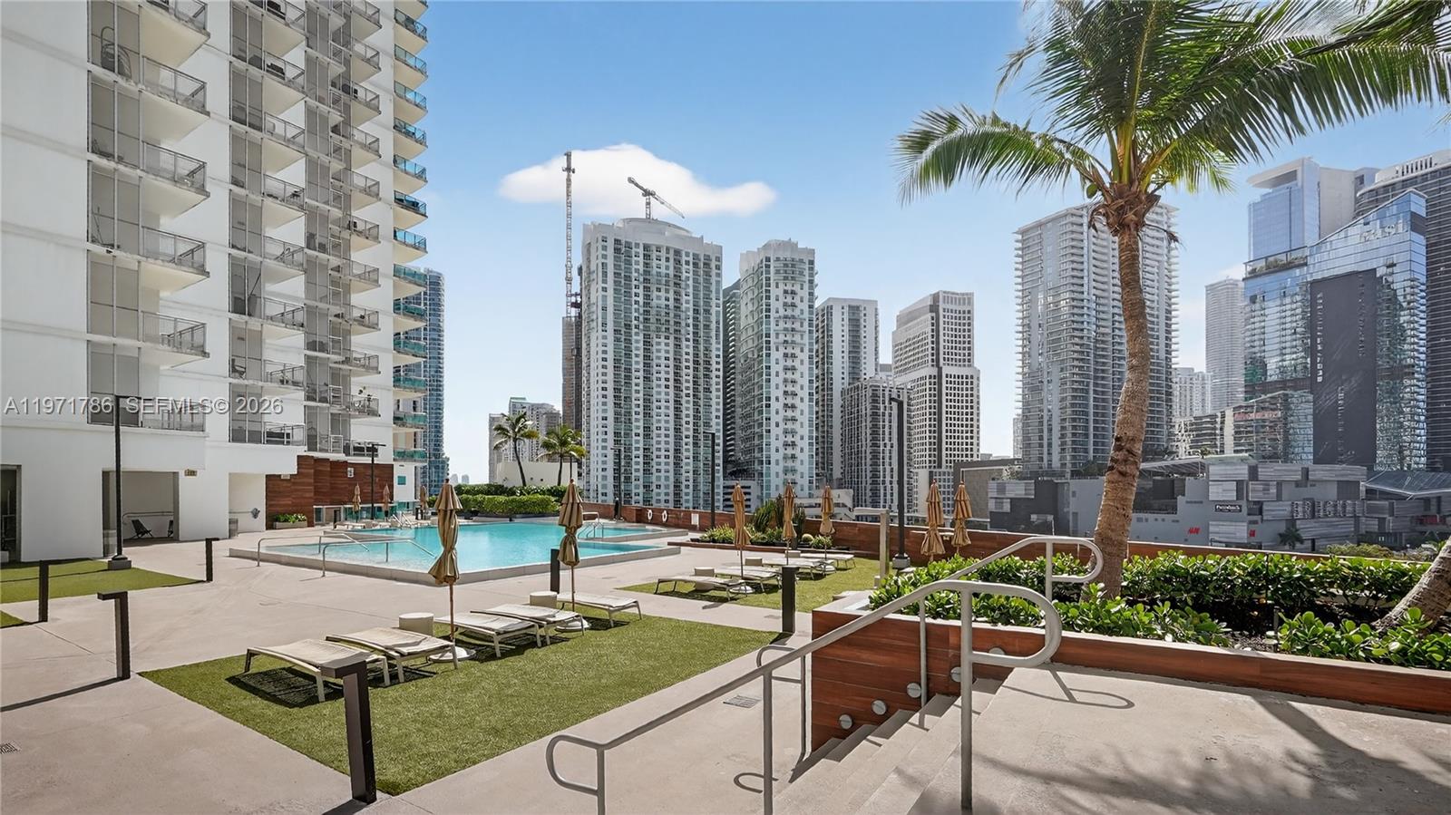 WIND CONDO - Residential