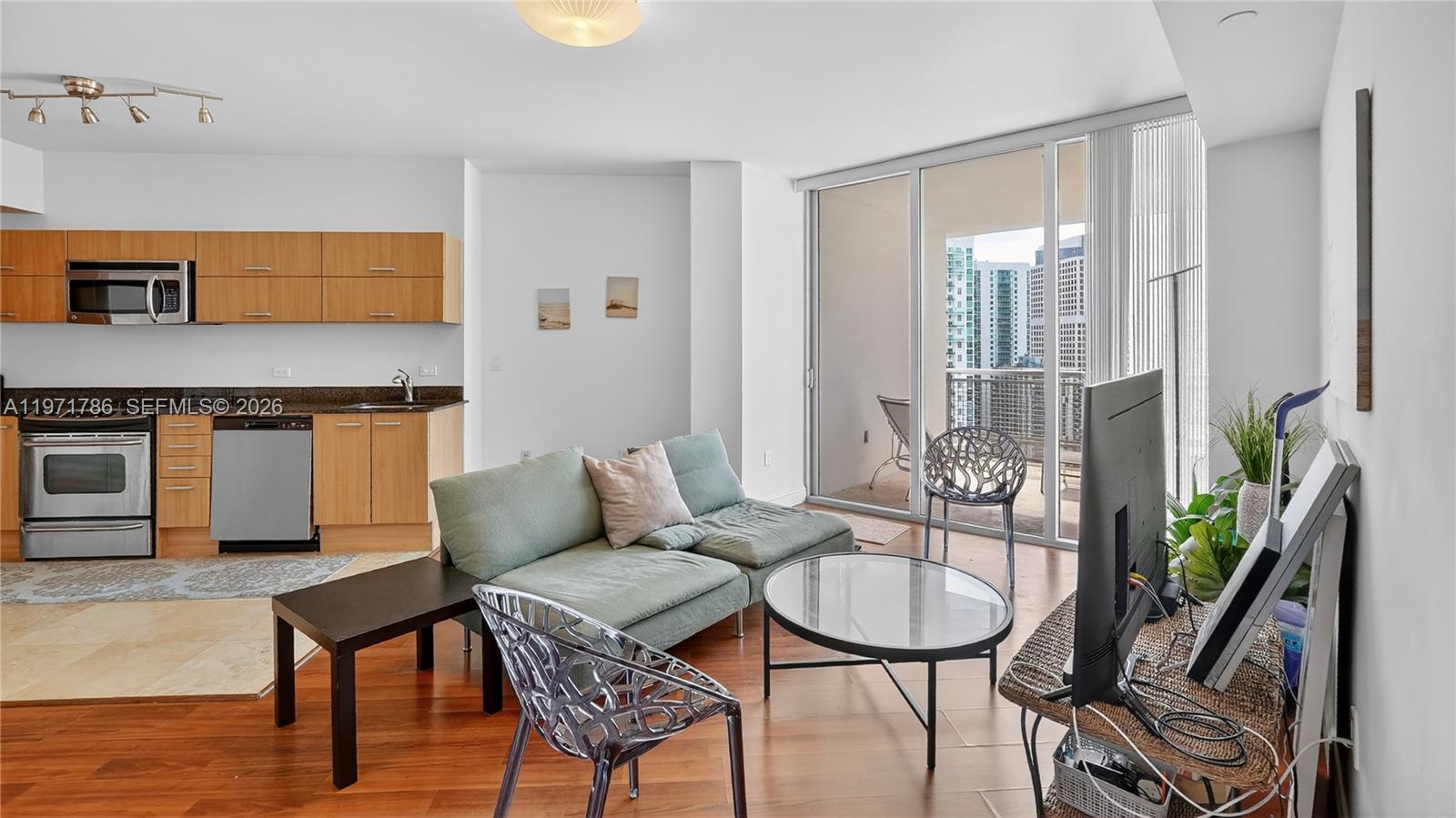 WIND CONDO - Residential