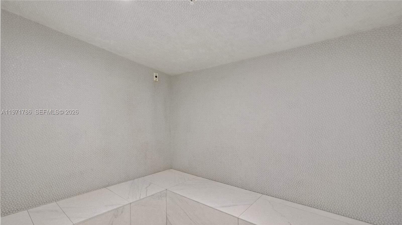 WIND CONDO - Residential