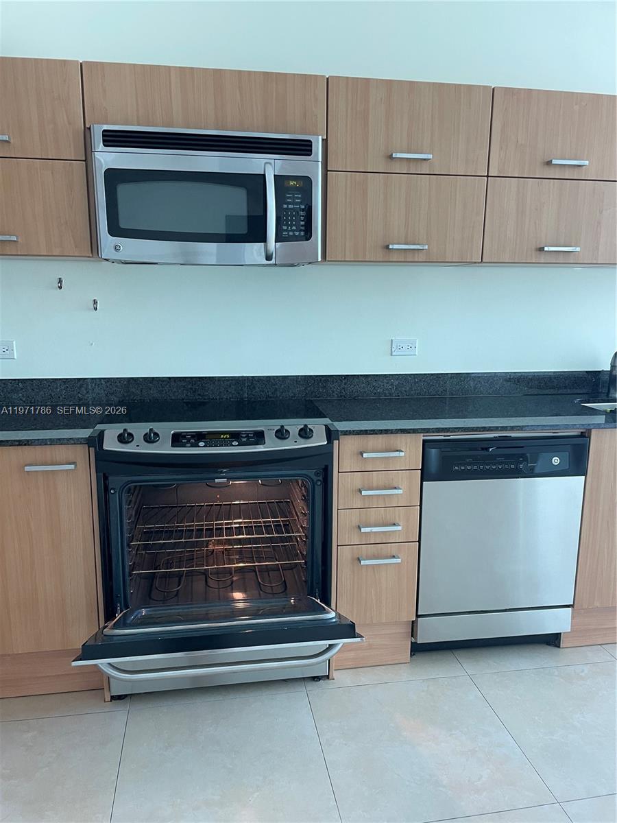 WIND CONDO - Residential