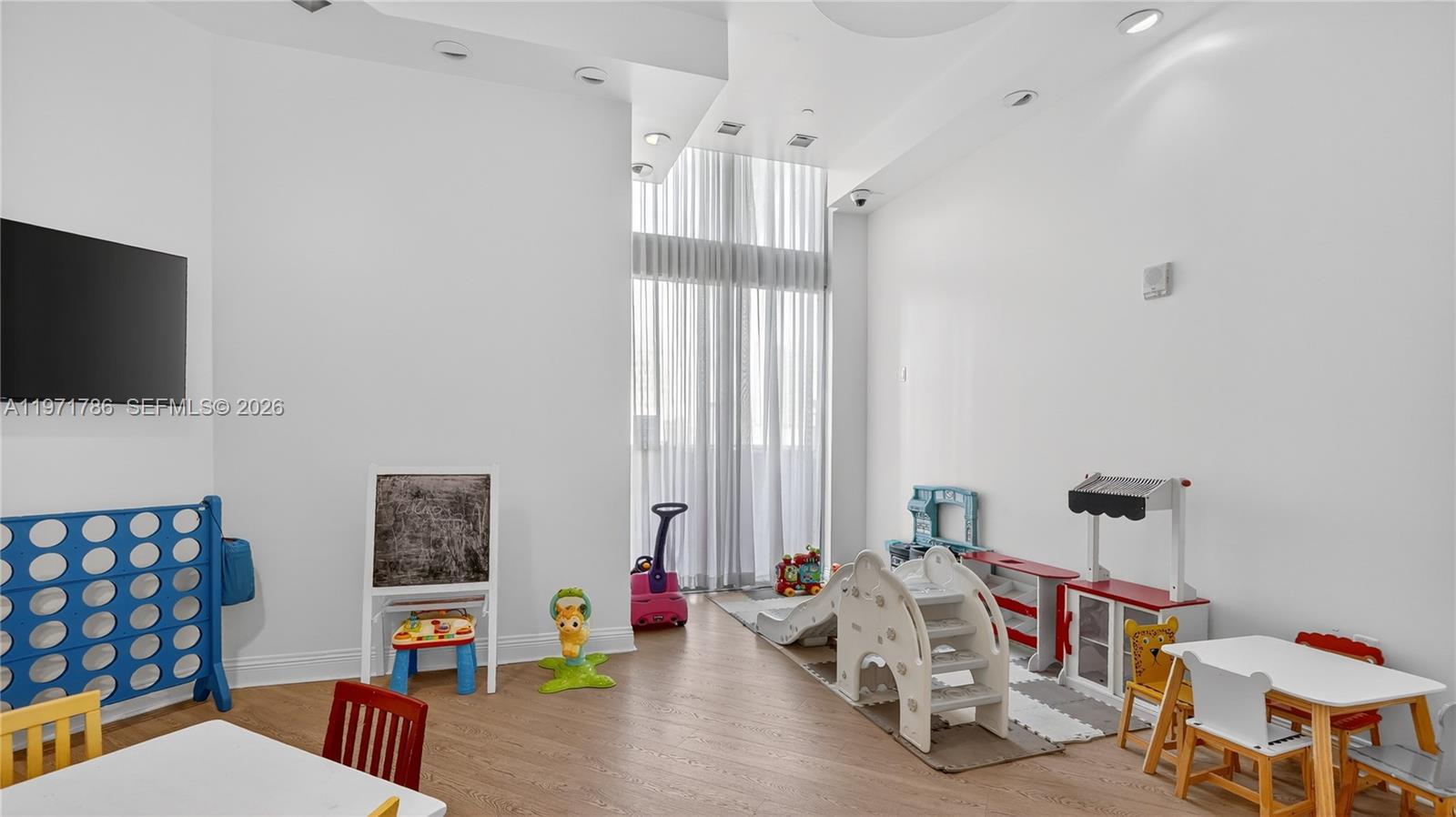 WIND CONDO - Residential