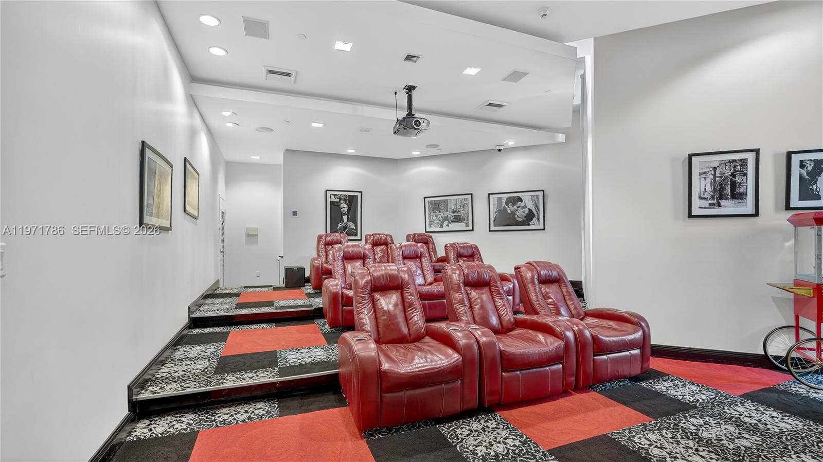 WIND CONDO - Residential