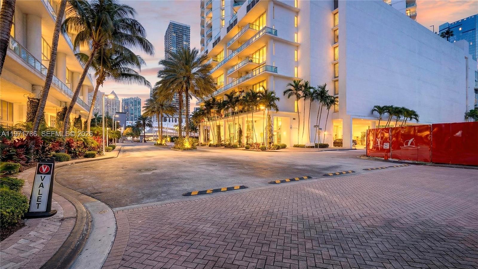 WIND CONDO - Residential