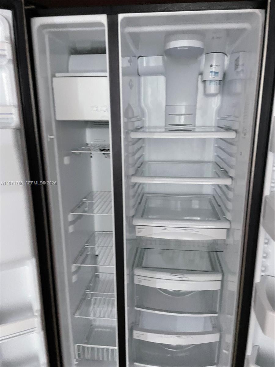 WIND CONDO - Residential