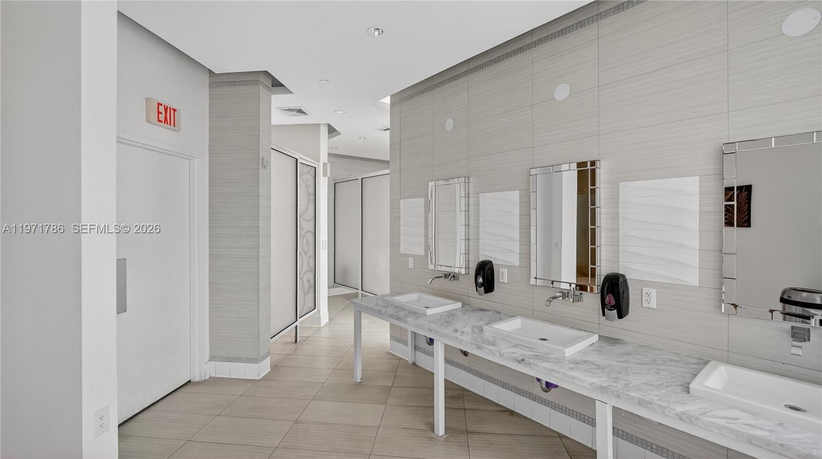 WIND CONDO - Residential