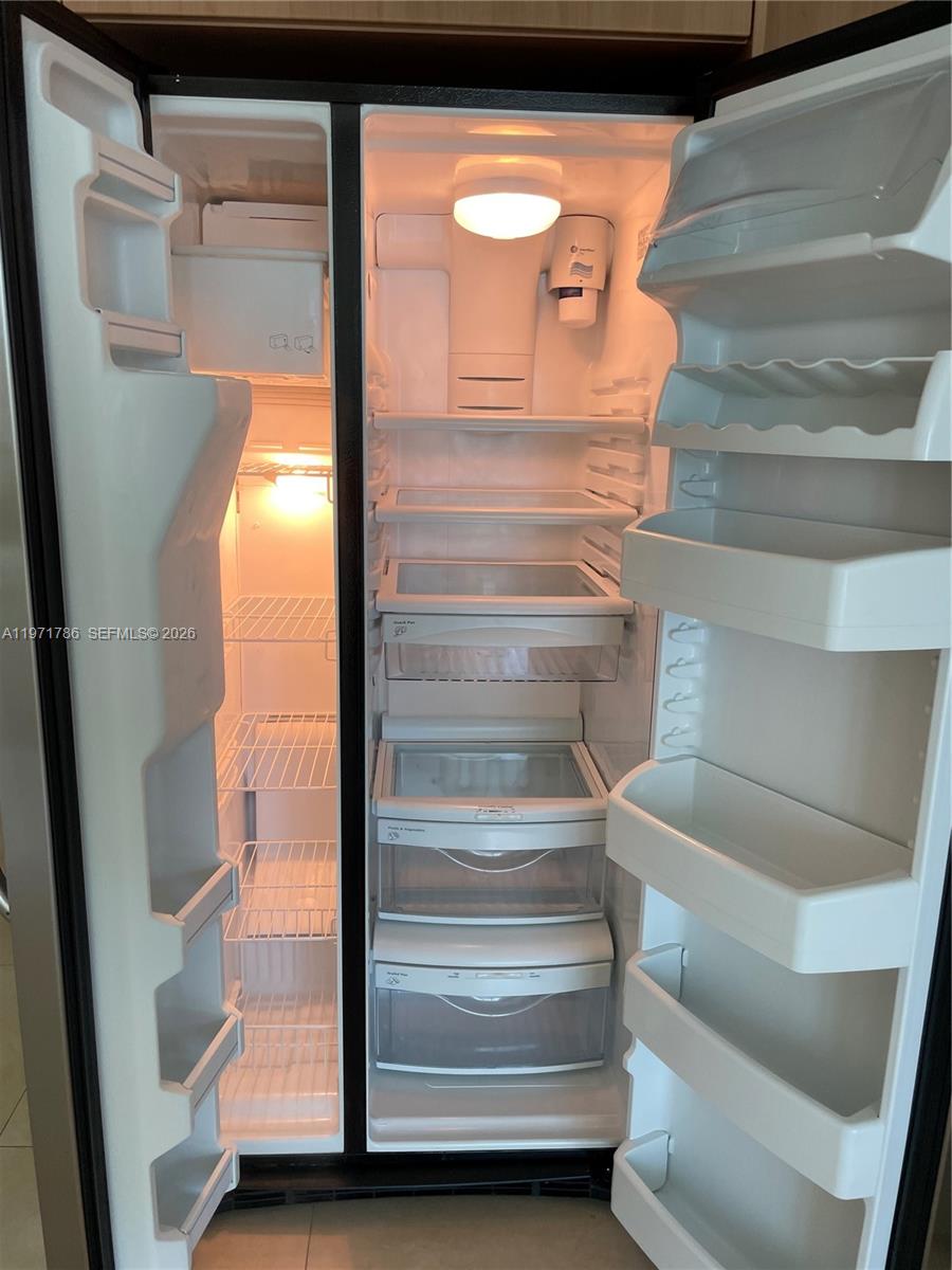 WIND CONDO - Residential