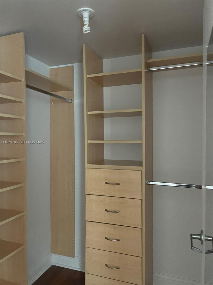 WIND CONDO - Residential