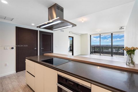 1000 Brickell Plz 3811 Miami FL 33131