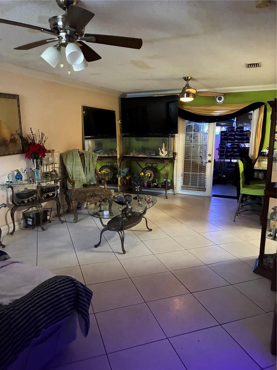 LAGO GRANDE CONDO SIX-B - Residential