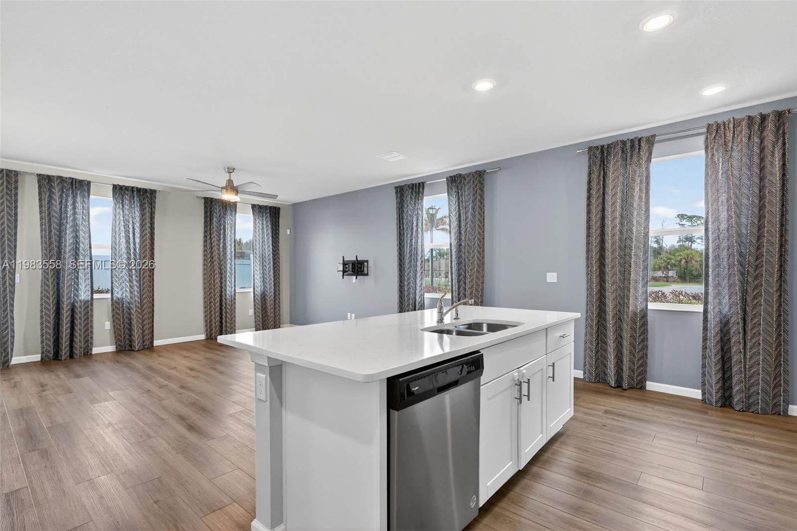 WILLOUGHBY TOWNHOMES PUD - Residential