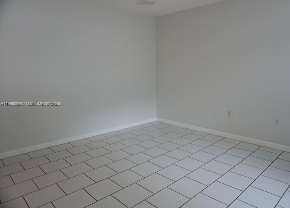 6565 Santona St B5