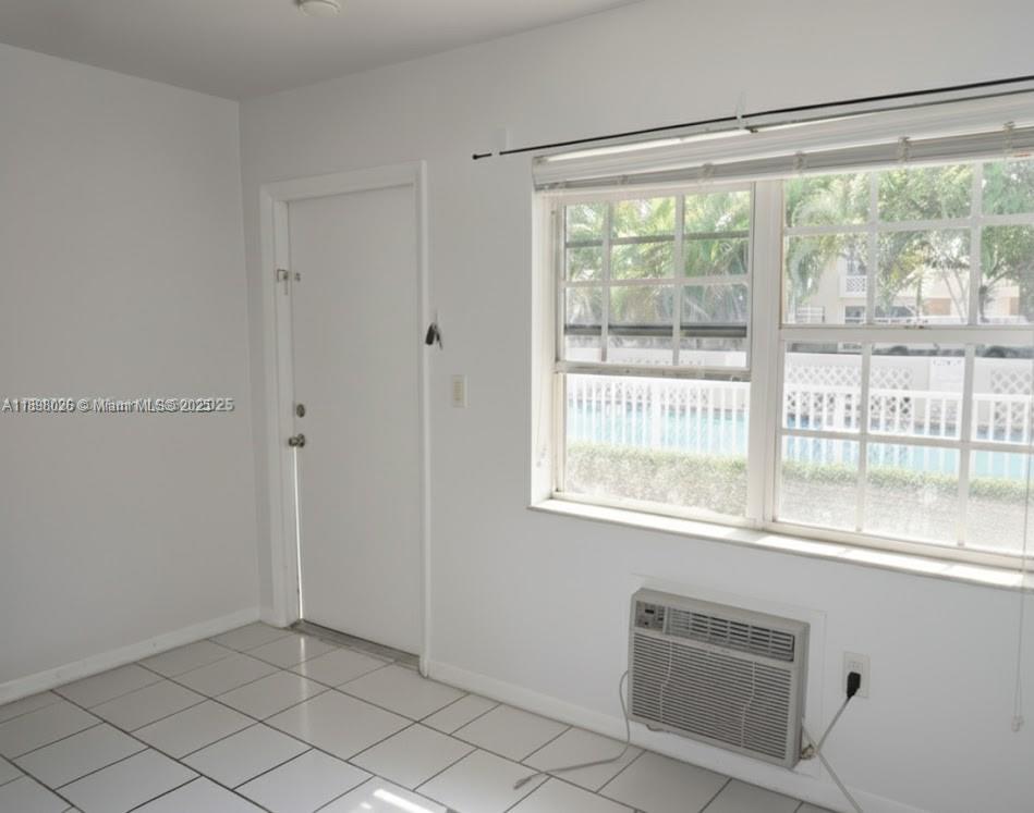 6565 Santona St B5
