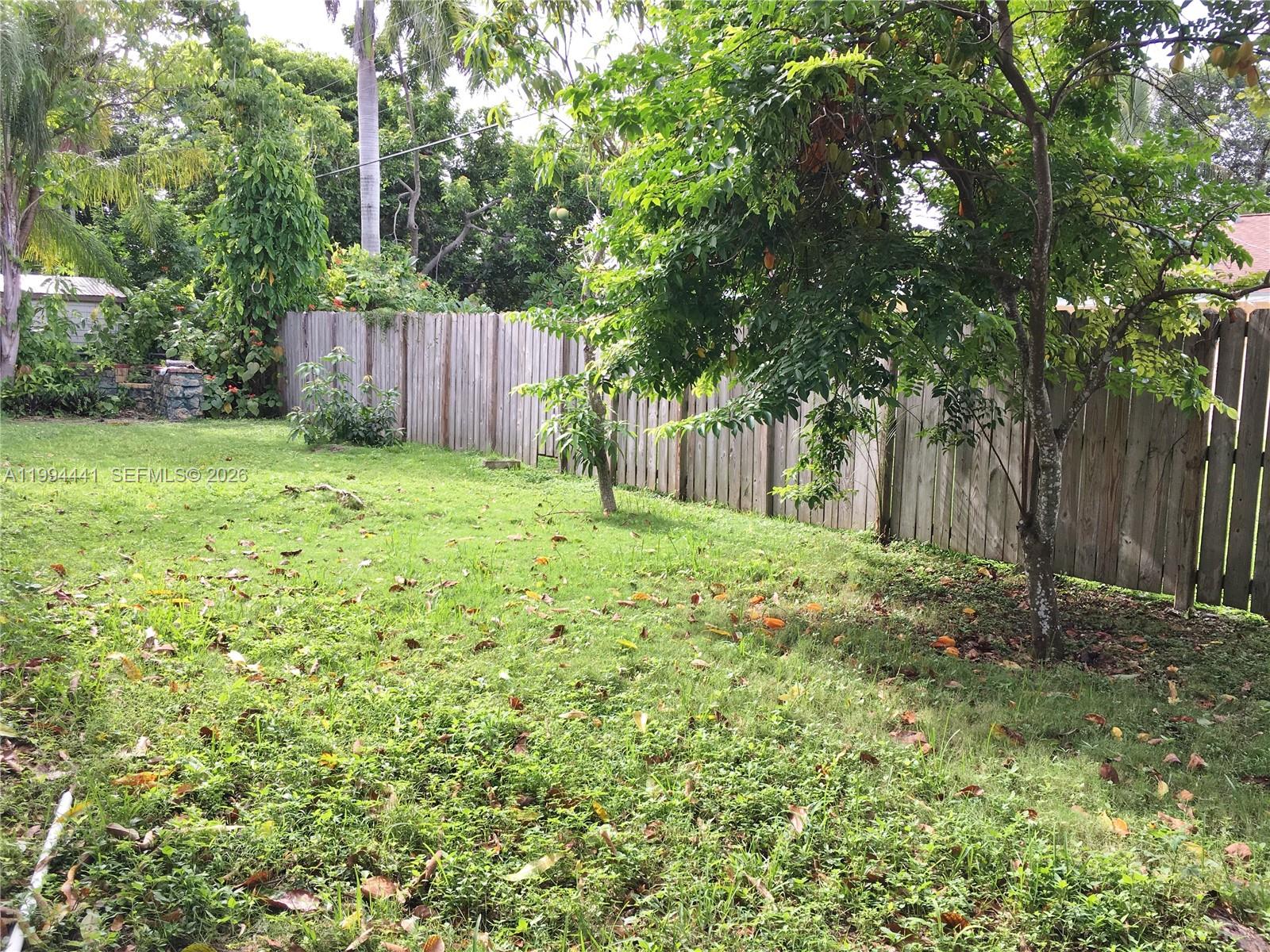 UNIVERSITY MNR - Residential Lease