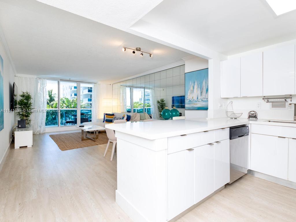 RONEY PALACE CONDO - Residential Lease