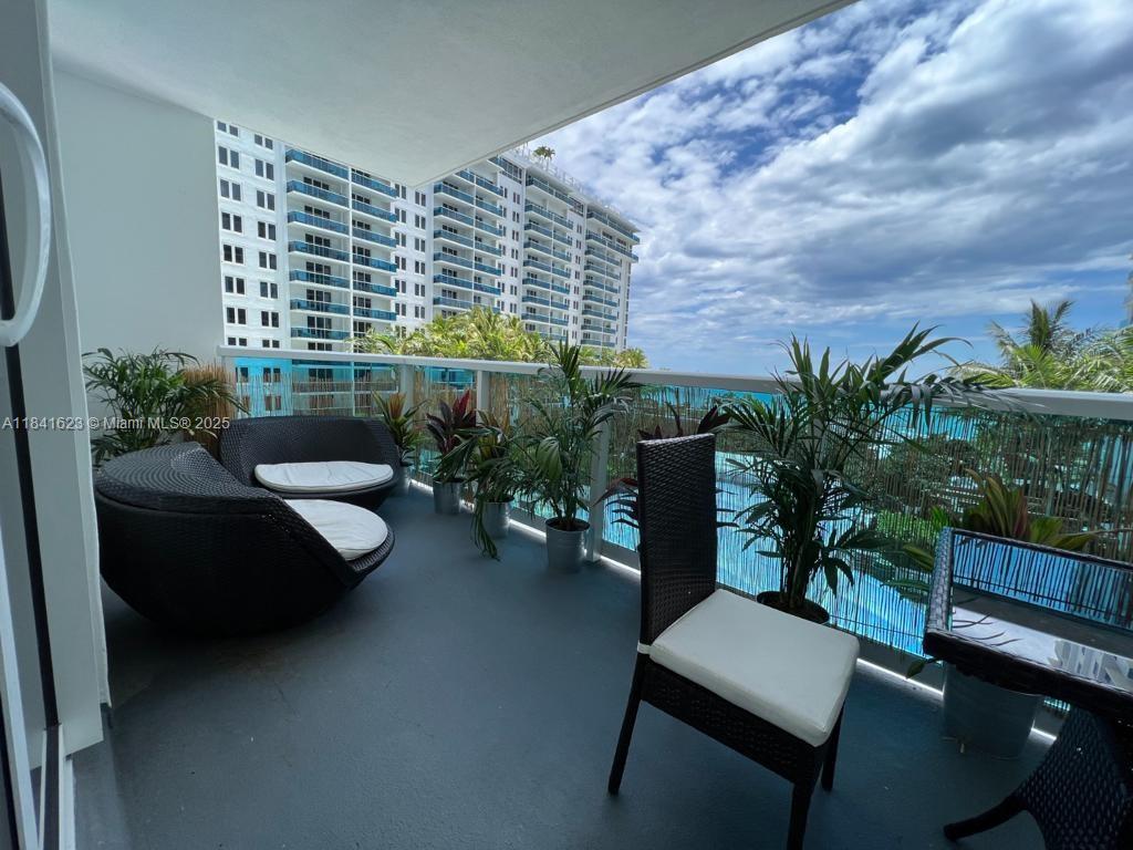 RONEY PALACE CONDO - Residential Lease