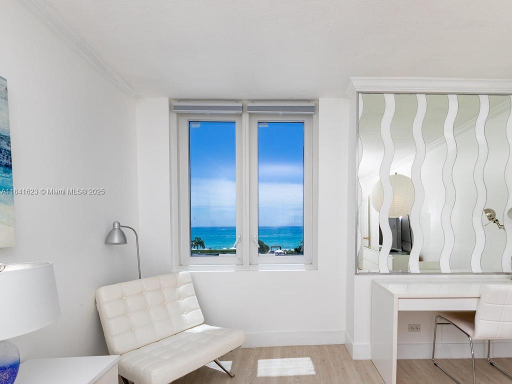 RONEY PALACE CONDO - Residential Lease