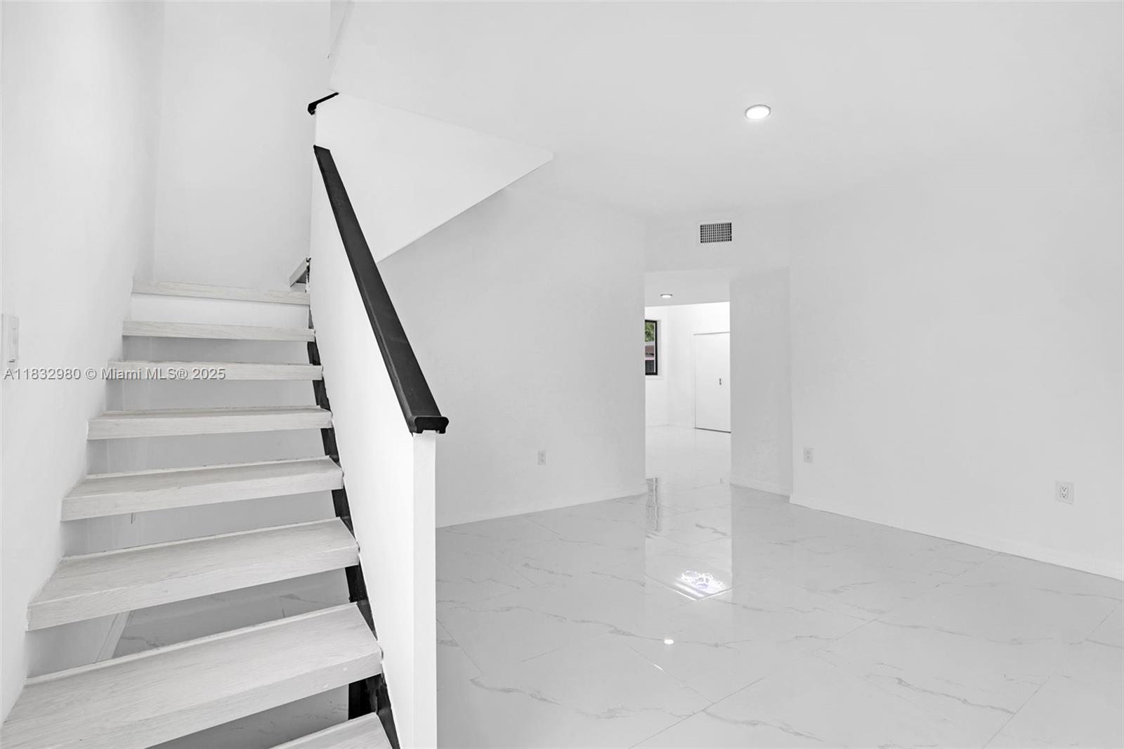 TRAIL PARK - Residential