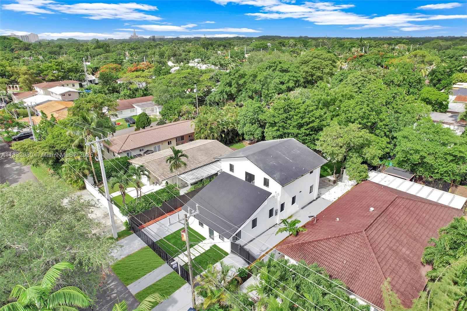 972 SW 44th Ave