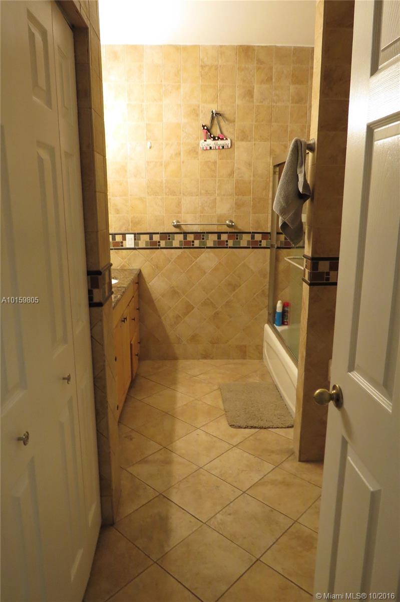 Floridian Bay Estates - Residential