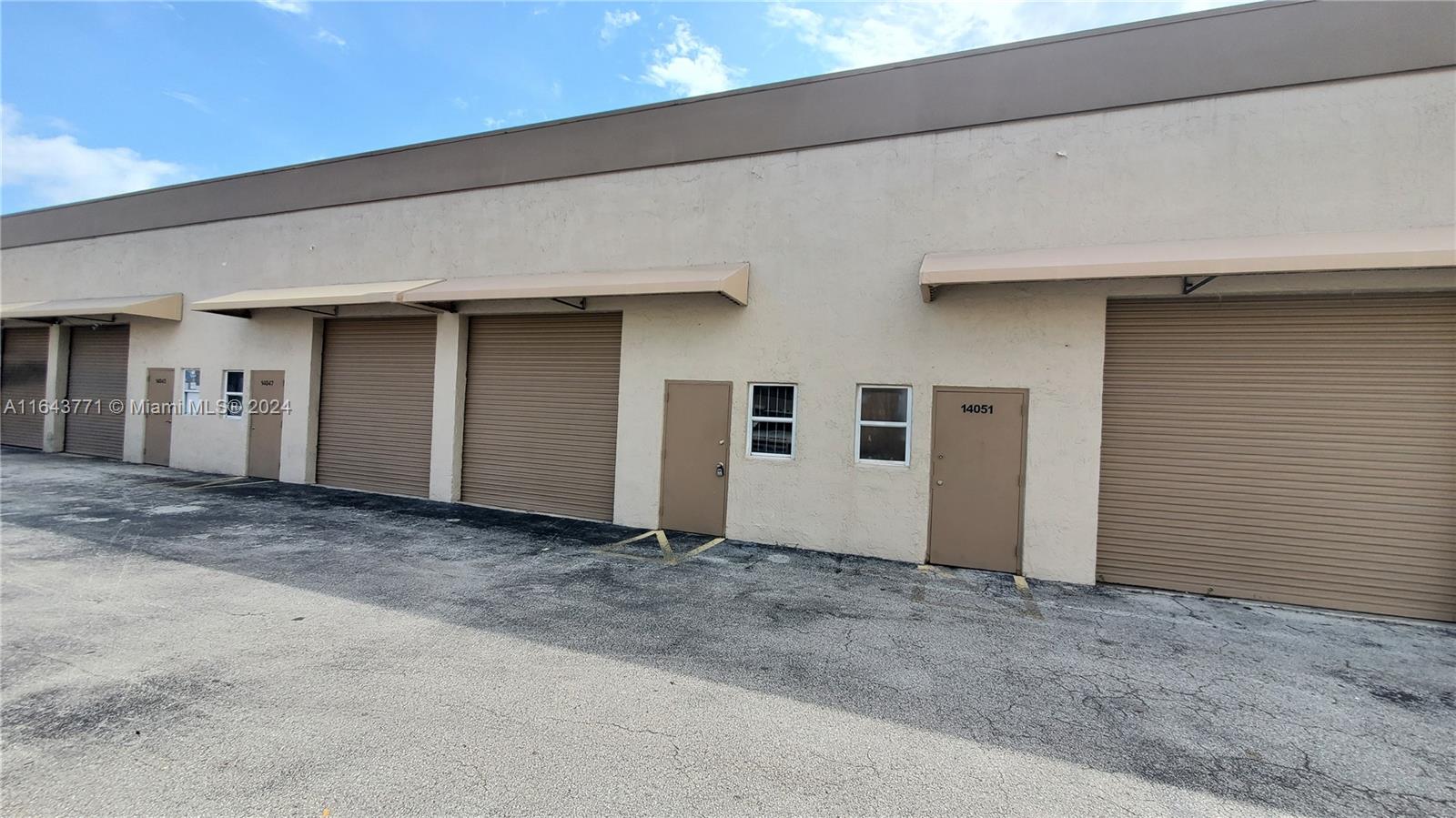 Discover this 901 sq. ft. unit warehouse featuring durable concrete floors and a convenient on-site bathroom. Centrally located in the desirable Tamiami Airport area. This ready to use space offers easy access to major highways and commercial areas, making it ideal for various small business needs.