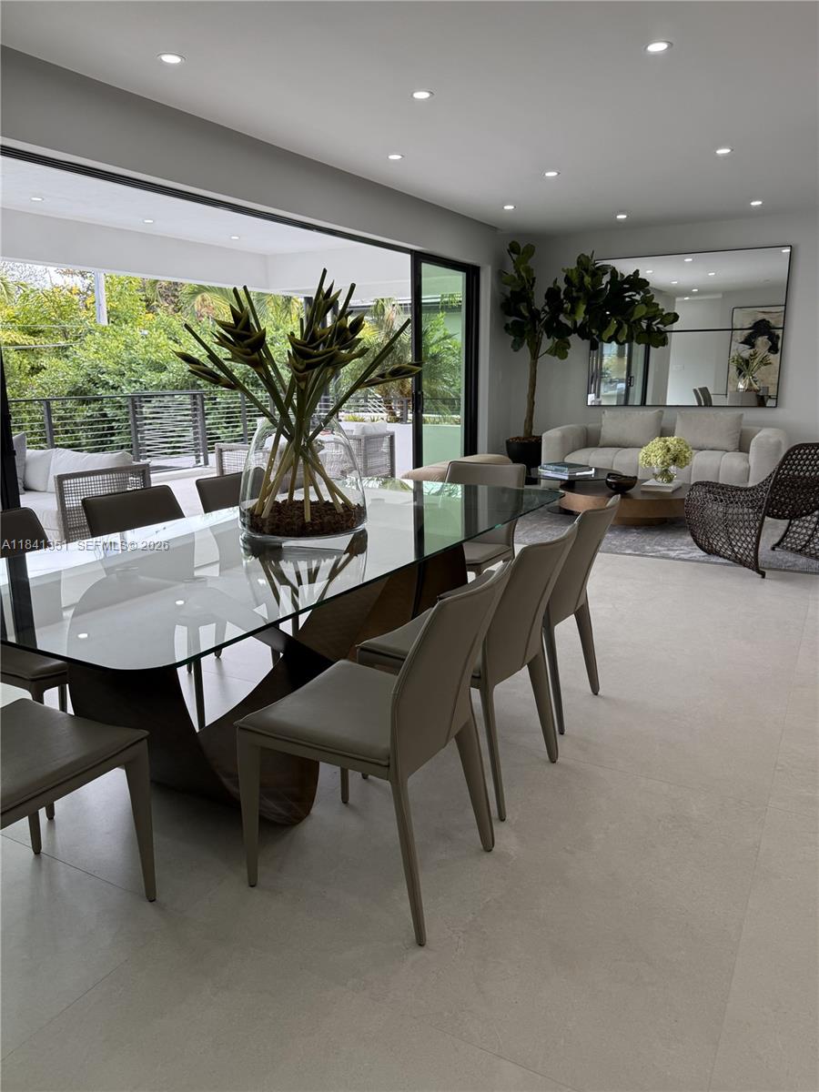 TROPICAL ISLE HOMES SUB 4 - Residential