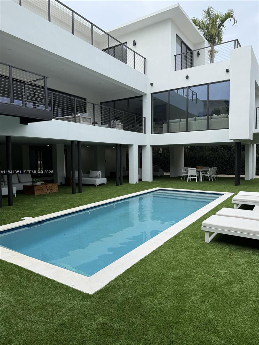 TROPICAL ISLE HOMES SUB 4 - Residential