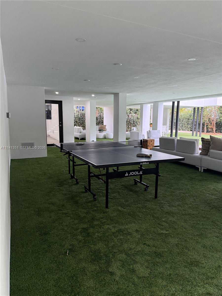 TROPICAL ISLE HOMES SUB 4 - Residential