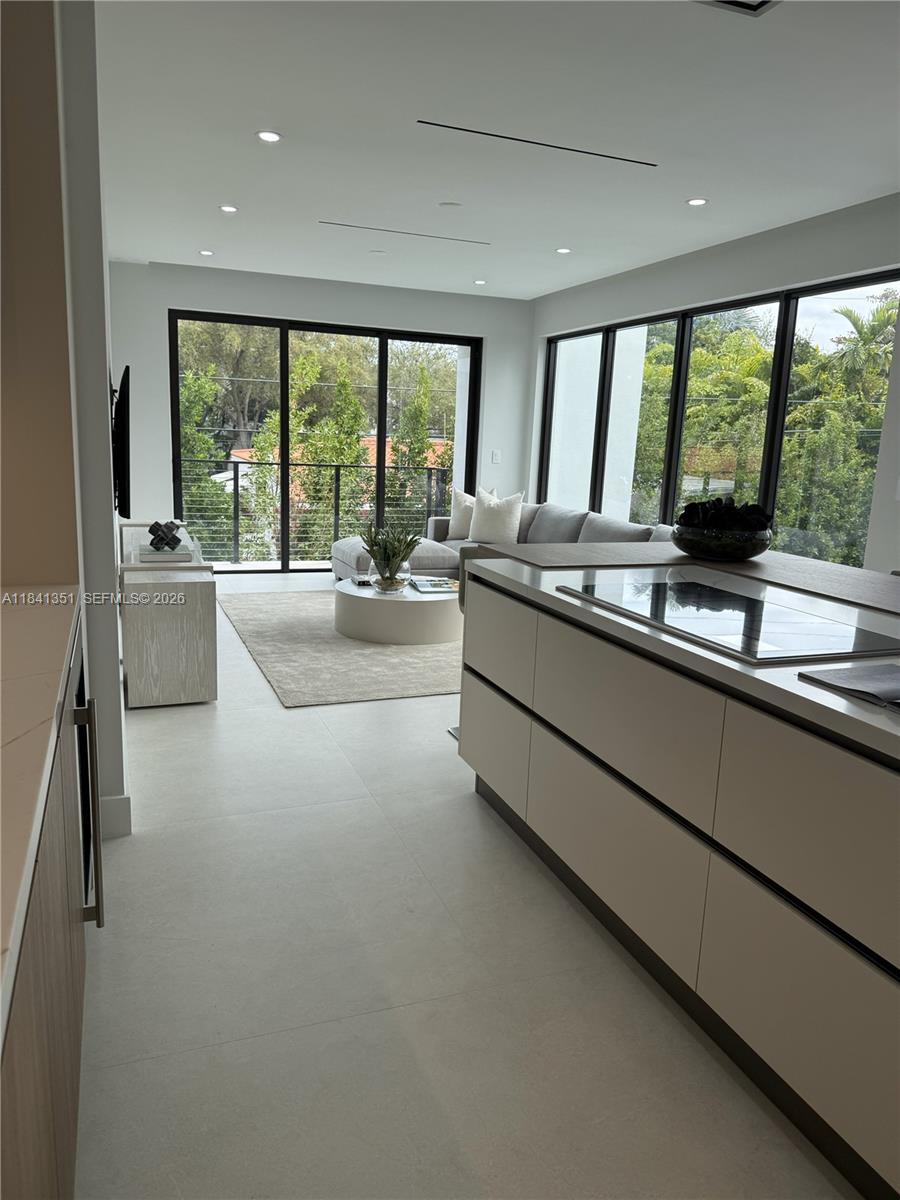 TROPICAL ISLE HOMES SUB 4 - Residential