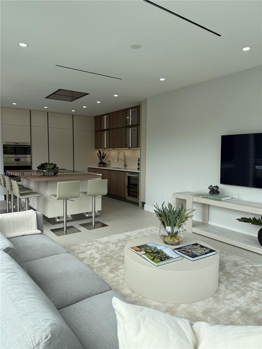 TROPICAL ISLE HOMES SUB 4 - Residential