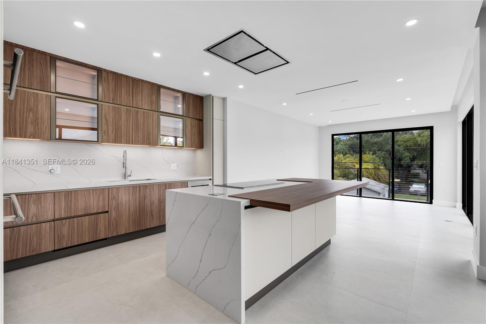 TROPICAL ISLE HOMES SUB 4 - Residential