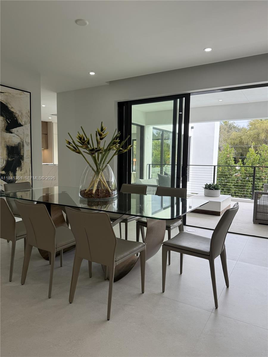 TROPICAL ISLE HOMES SUB 4 - Residential