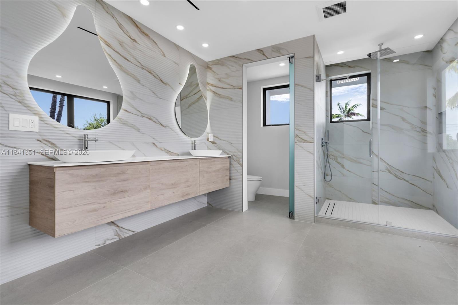 TROPICAL ISLE HOMES SUB 4 - Residential