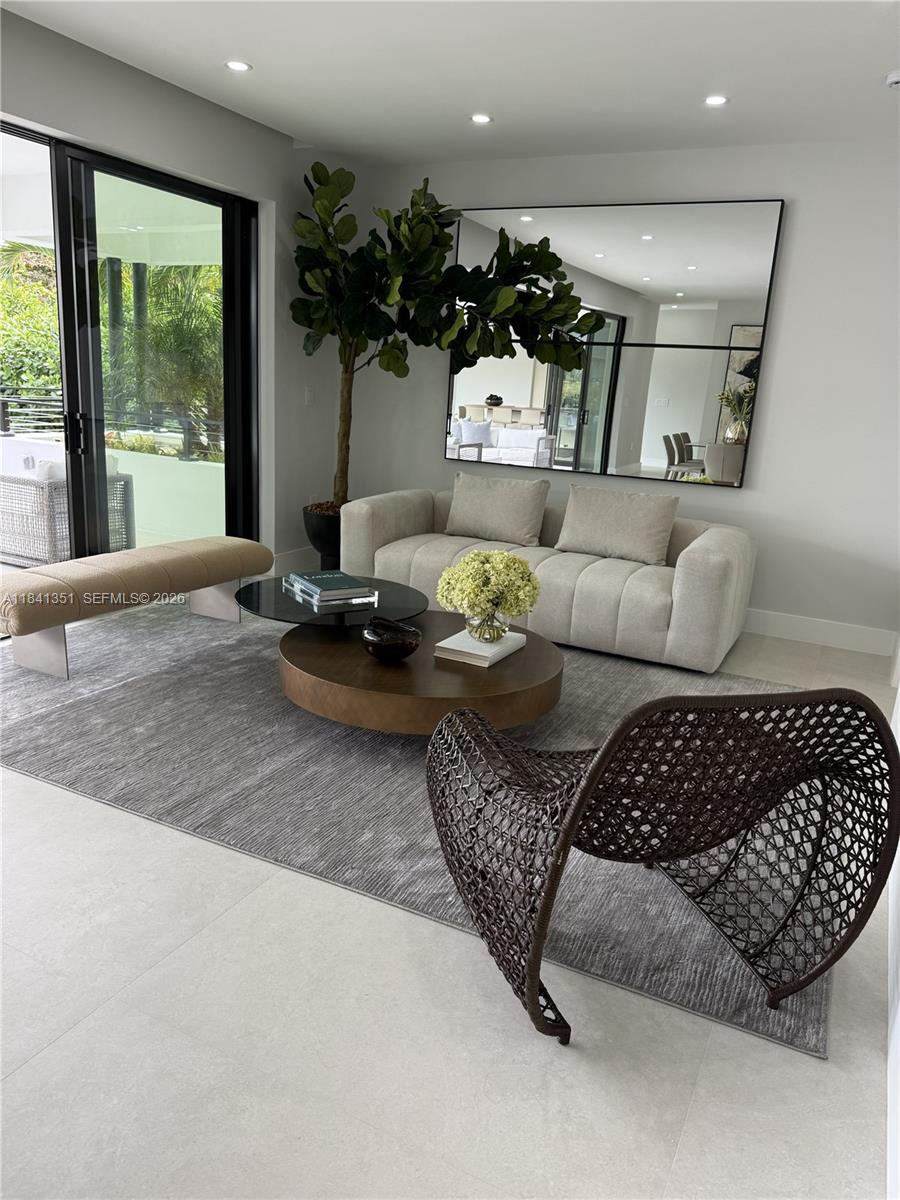 TROPICAL ISLE HOMES SUB 4 - Residential