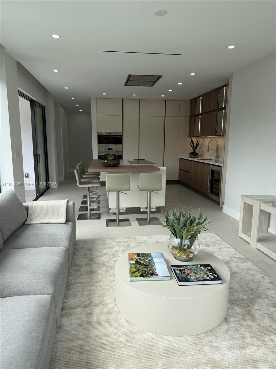 TROPICAL ISLE HOMES SUB 4 - Residential