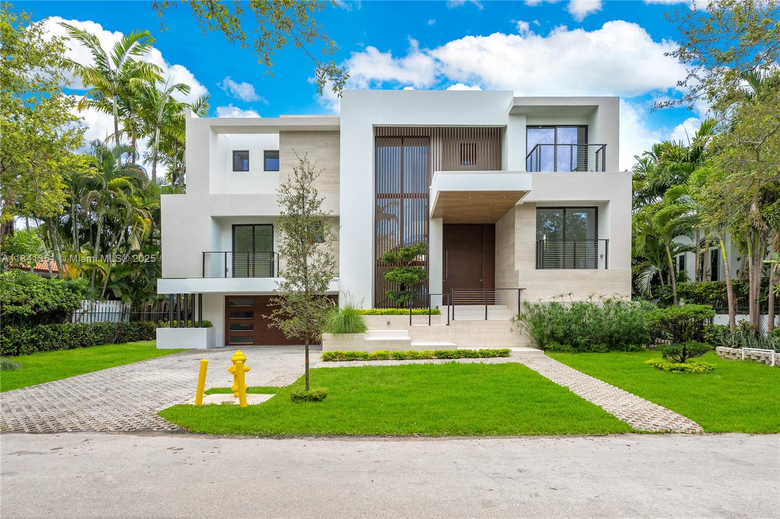 285 Woodcrest Rd