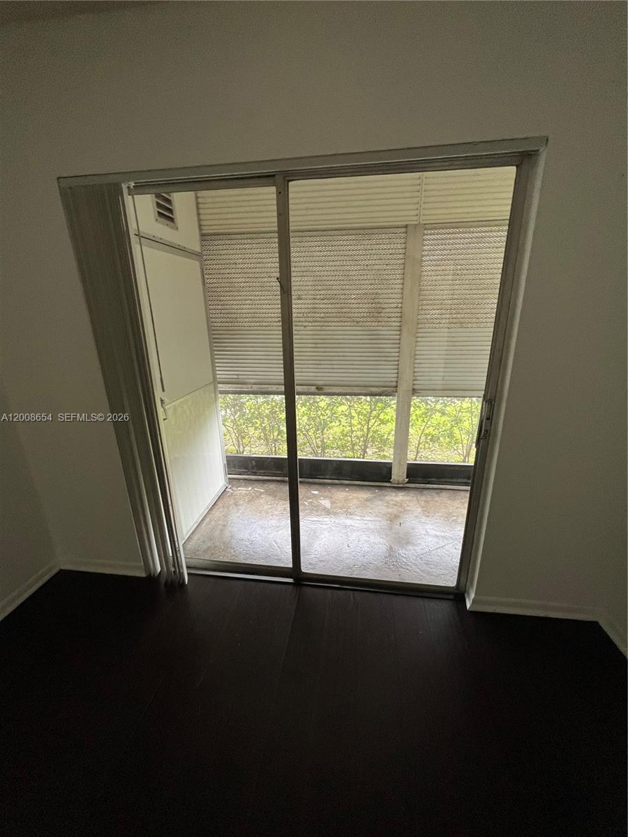 RAMBLEWOOD EAST CONDO - Residential