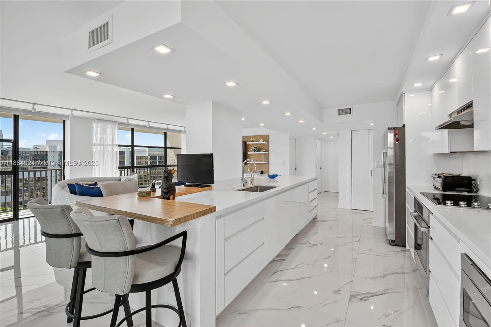 TOWERS OF OCEANVIEW SOUTH - Residential