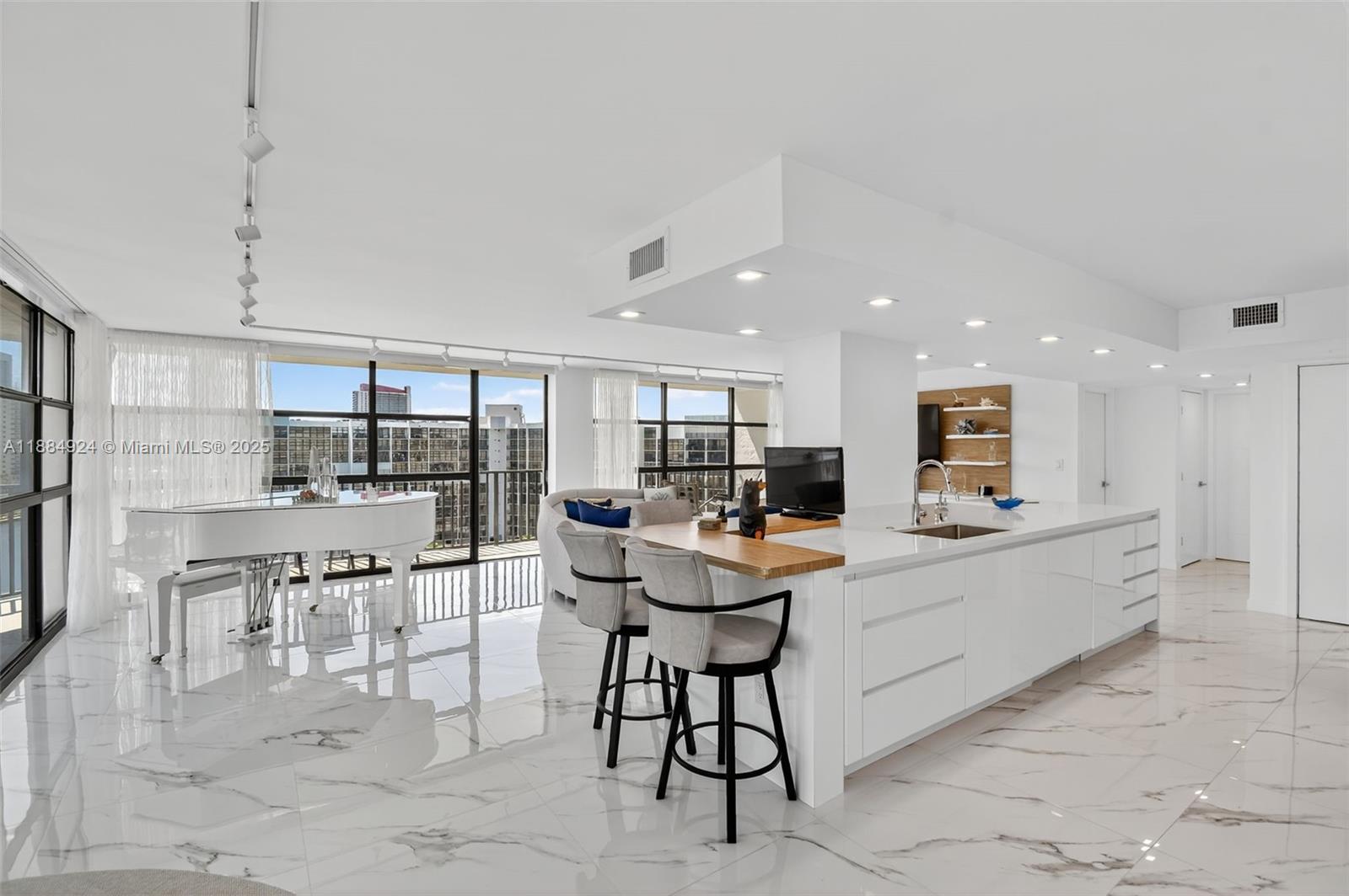 TOWERS OF OCEANVIEW SOUTH - Residential