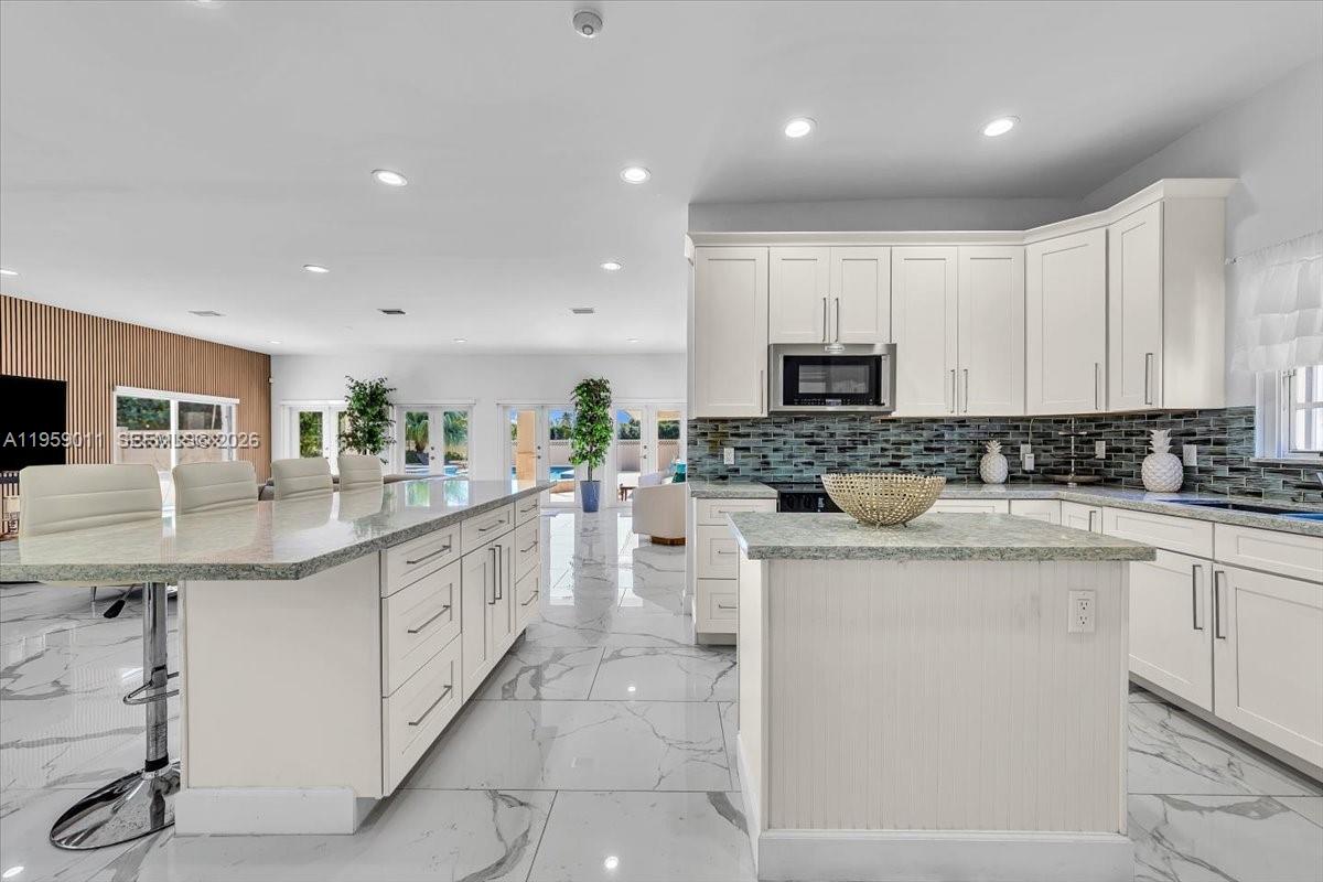 BISCAYNE POINT - Residential Lease