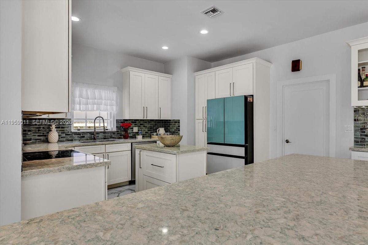 BISCAYNE POINT - Residential Lease